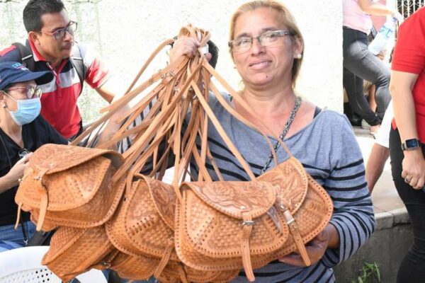Artesanos emprendedores de Monimbó inician segunda etapa formativa