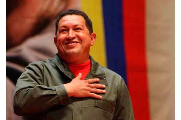 Aquí está Chávez en la energía juvenil Nuestramericana