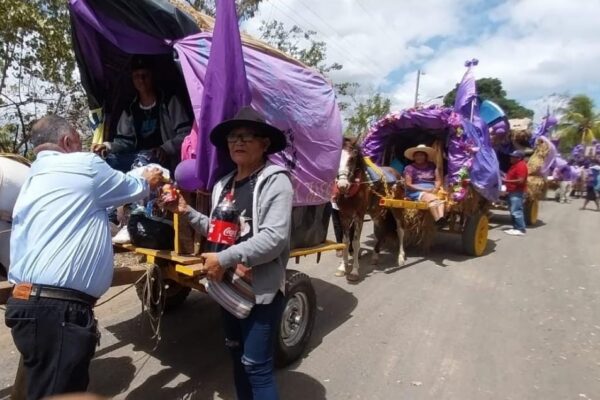 Fieles peregrinos inician recorrido hacia el santuario de Jesús del Rescate, en Popoyuapa