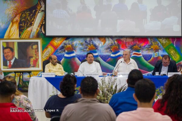 Sector educativo nicaragüense: Comandante Hugo Chávez, un extraordinario ser humano