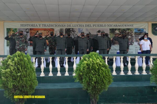 Más de 300 soldados nicaragüenses se gradúan en diferentes cursos de formación militar