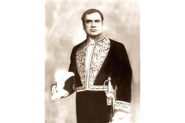 Jorge Eduardo arellano: El Darío Diplomático