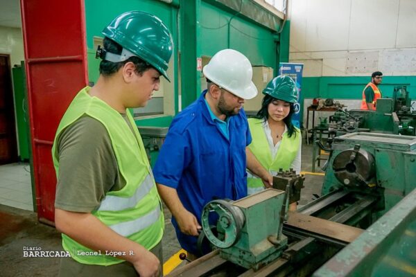 Estudiantes del Tecnológico Hugo Chávez Frías, fortalecen conocimientos bajo el modelo aprender-haciendo