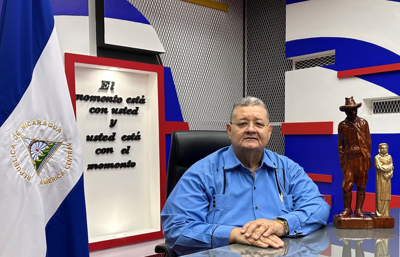 Moisés Absalón Pastora: Retornamos