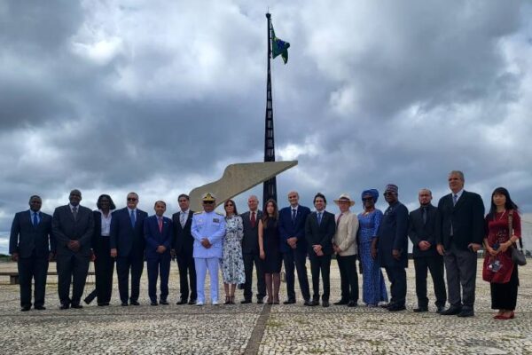 Delegación de Nicaragua participa en acto de Cambio de Bandera de los Tres Poderes en Brasilia