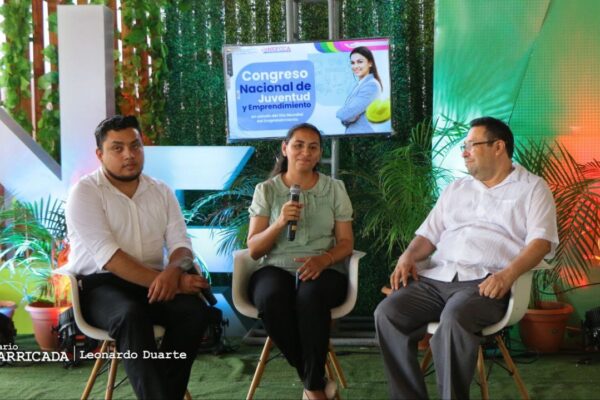 Más de 100 jóvenes participaron en el primer congreso de juventud y emprendimiento