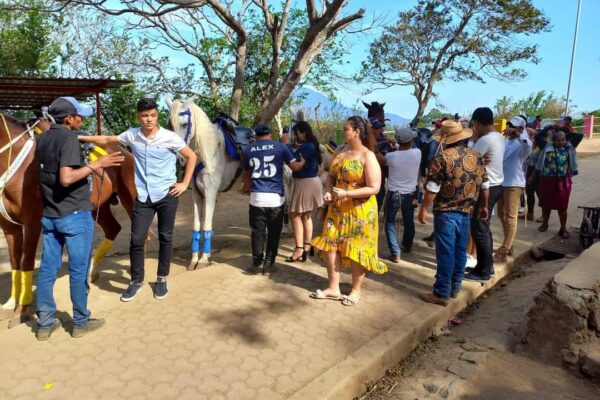 Gran afluencia de turistas en el Mirador de Catarina