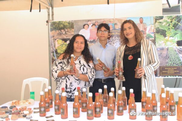 Alcaldía de Managua participa en la feria de la tierra