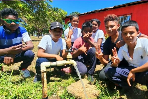 Familias de Kamla en Bilwi inauguran nuevo pozo de agua potable