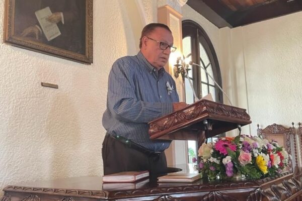 Historiador Jorge Eduardo Arellano presentó su nuevo libro «León de Nicaragua y su vida cotidiana en el siglo XVI