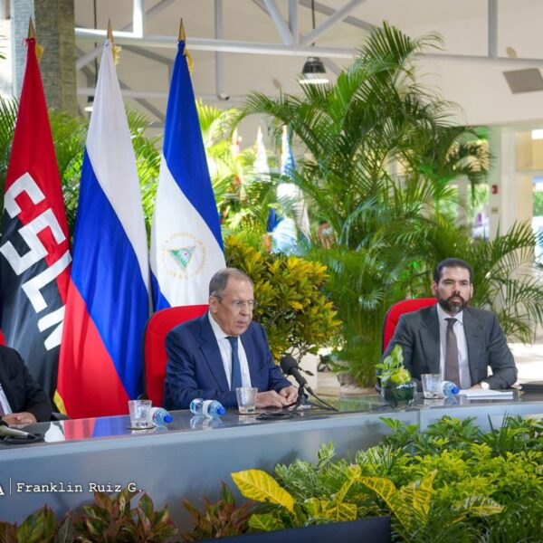 Foto de Encuentro del Comandante Daniel Ortega con el Canciller de Rusia