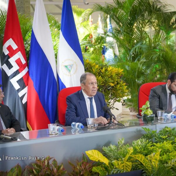 Foto de Encuentro del Comandante Daniel Ortega con el Canciller de Rusia