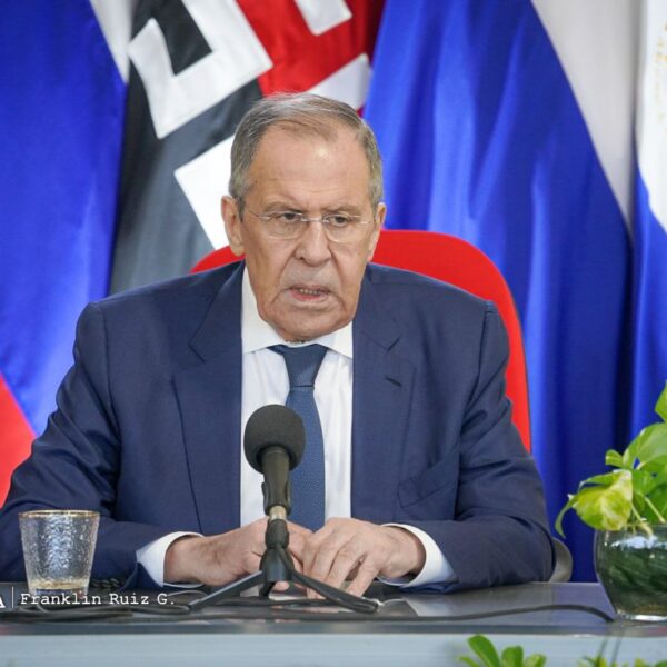 Foto de Encuentro del Comandante Daniel Ortega con el Canciller de Rusia