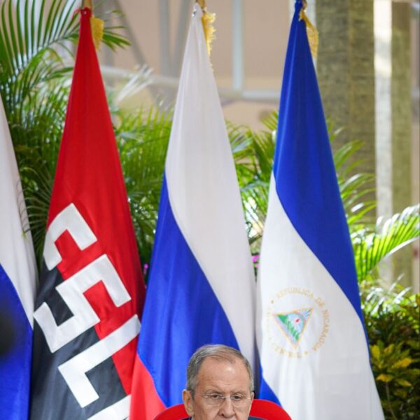 Foto de Encuentro del Comandante Daniel Ortega con el Canciller de Rusia