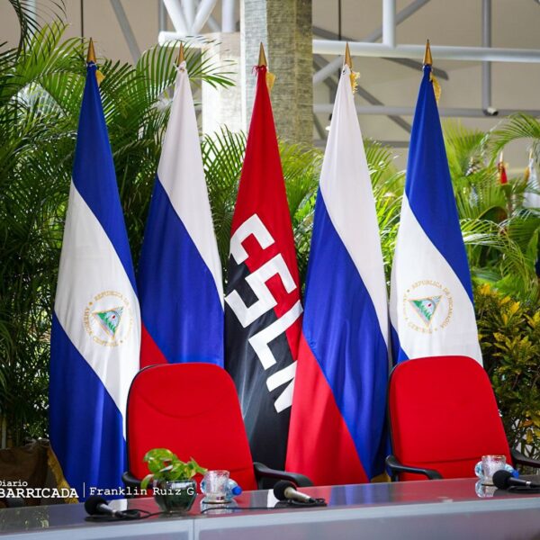 Foto de Encuentro del Comandante Daniel Ortega con el Canciller de Rusia