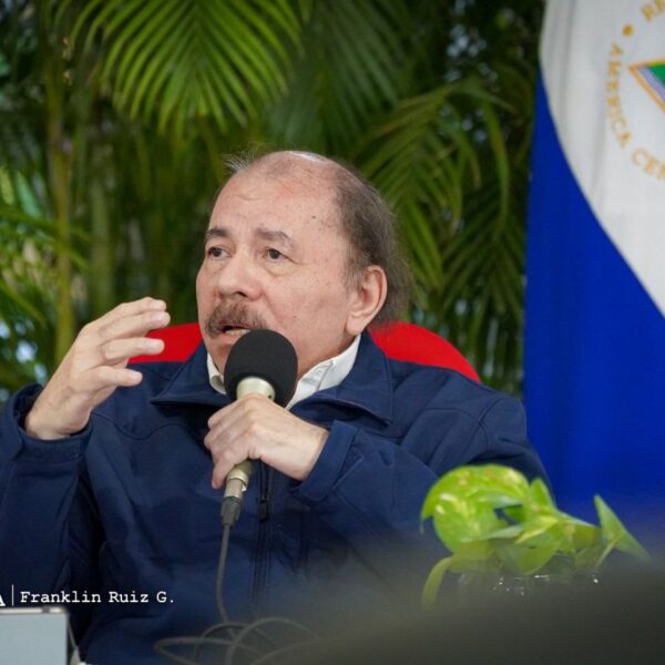 Foto de Encuentro del Comandante Daniel Ortega con el Canciller de Rusia