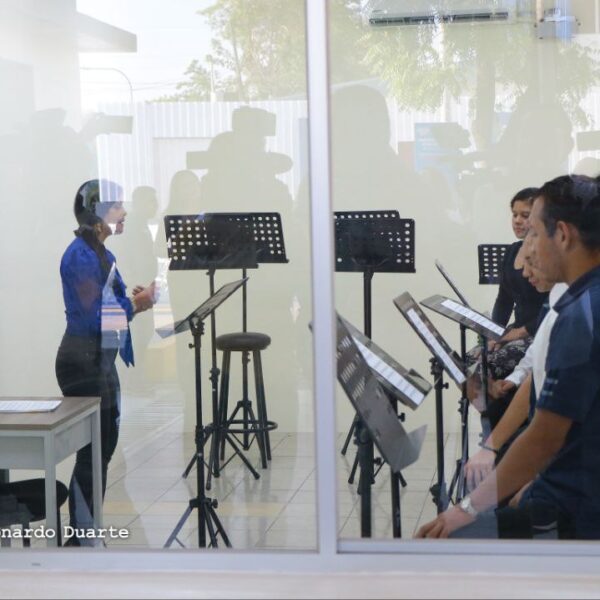 Foto de Inauguración del Centro  Cultural y Politécnico José Coronel Urtecho