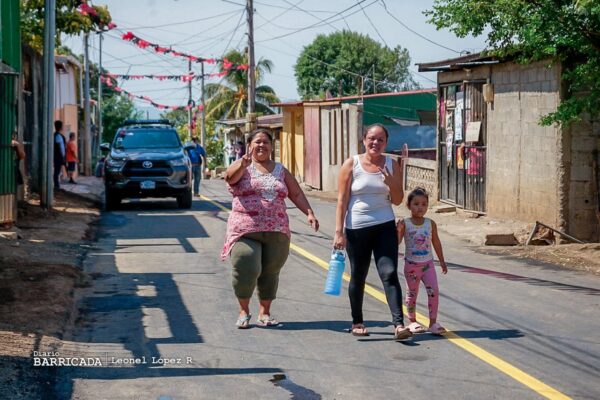 Familias del Barrio Camilo Ortega estrenan nuevas calles