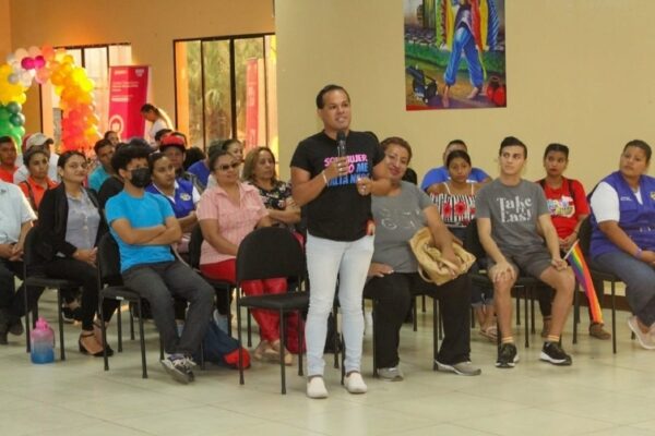 Familias de Carazo siguen informándose con la  Cartilla: “Diversidad Digna: El Derecho a Elegir y el Deber de Respetar”,