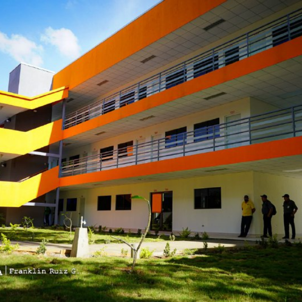 Foto de Inauguración del pabellón 72 de la UNAN Managua