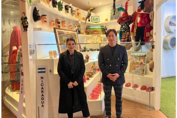Encargada de Negocios de Nicaragua visita Museo Multicultural en Seúl, Corea