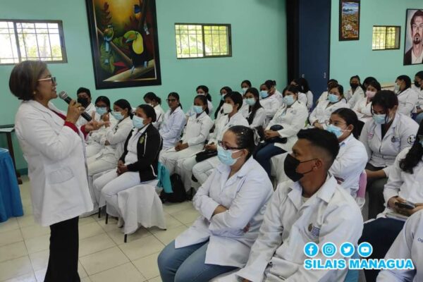 Nuevos médicos y enfermeras iniciarán su servicio social en puestos de Salud del SILAIS