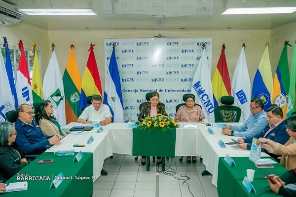 UNAN-Managua recibió estudiantes de reingreso de diferentes Facultades en el inicio del I Semestre académico del 2023