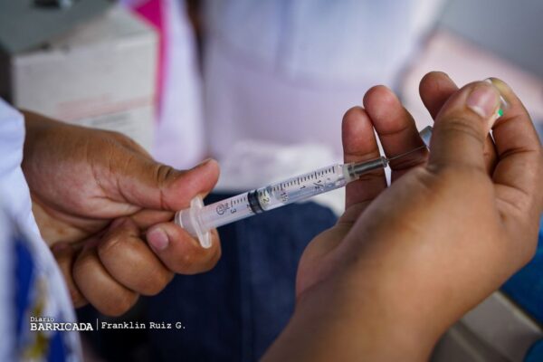 Nicaragua inicia vacunación contra el virus del papiloma humano en niños y niñas