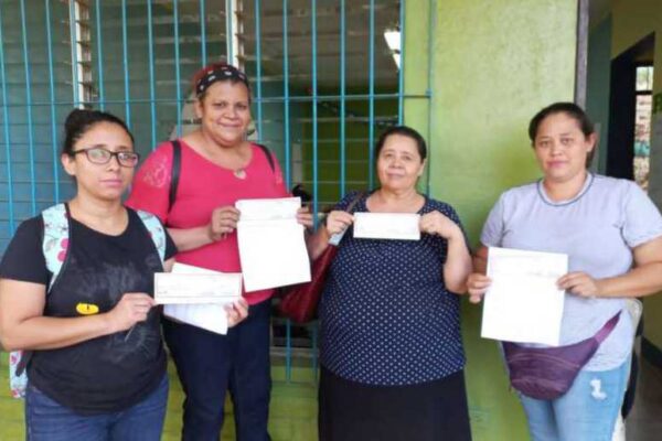 Programa Usura Cero continúa brindando créditos a mujeres en todo el país