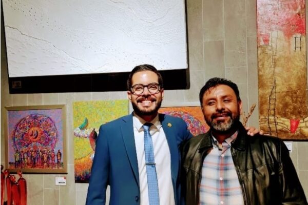 Embajador de Nicaragua en Guatemala participa en inauguración de la muestra “Arte para ayudar”