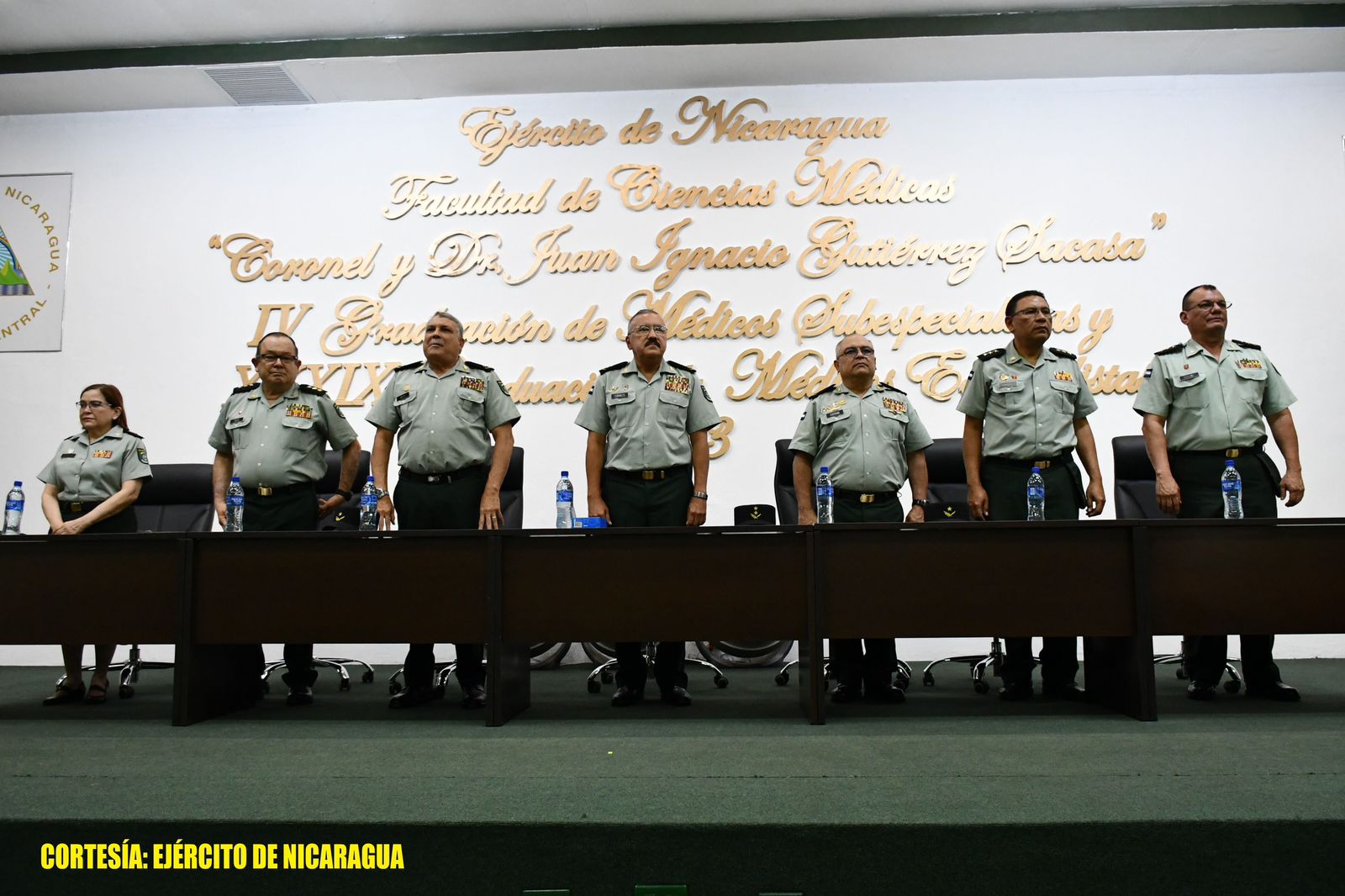 Ejército gradúa a nuevos médicos especialistas
