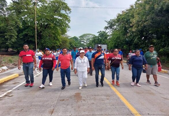 Inicia liga de béisbol campesina mayor A en el Municipio de El Viejo