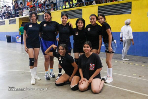 Más de 250 estudiantes participan del Festival Departamental de Voleibol Sala