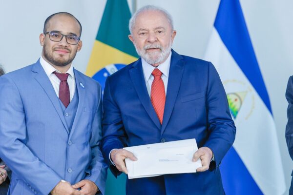 Representante de Nicaragua en Brasil presenta Cartas Credenciales ante Presidente Lula