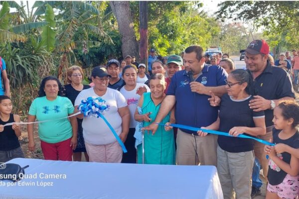 Inauguran nuevo canal de drenaje en el Municipio de El Rosario
