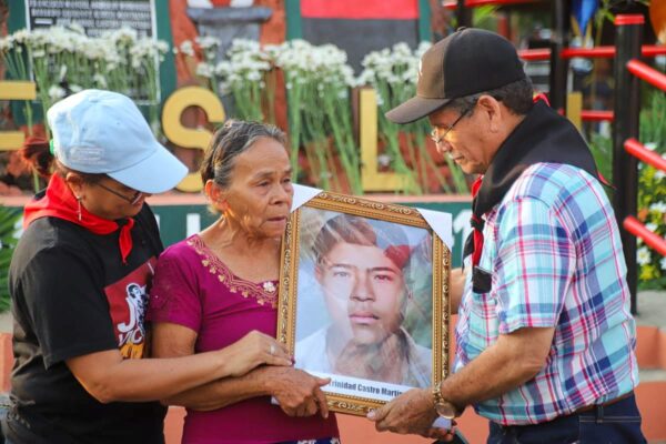 Militancia de León conmemora a Héroes y Mártires de La Pedregoza