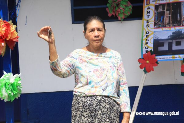 Programa Vivienda Digna beneficio a familia que perdió su casa en un incendio