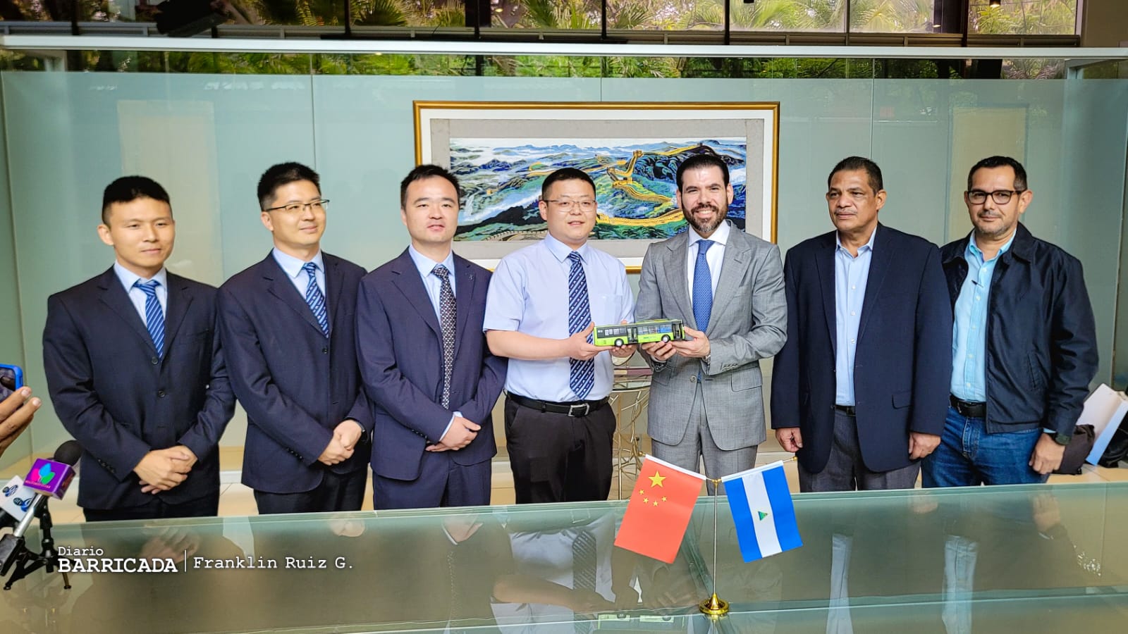 Nicaragua firma convenio con empresa China para la adquisición de nuevos buses