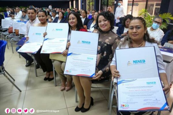 Avanza la profesionalización docente en Nicaragua