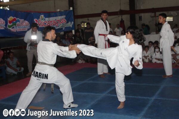 Niños y jóvenes de las academias de la municipalidad preparados para los cambios de cintas en Taekwondo