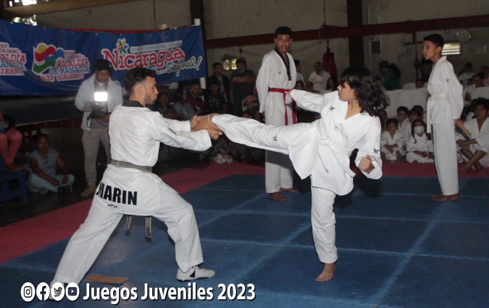 Niños y jóvenes de las academias de la municipalidad preparados para los cambios de cintas en Taekwondo