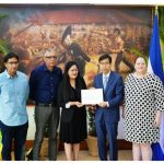 Embajador de Corea presentó Copias de Estilo