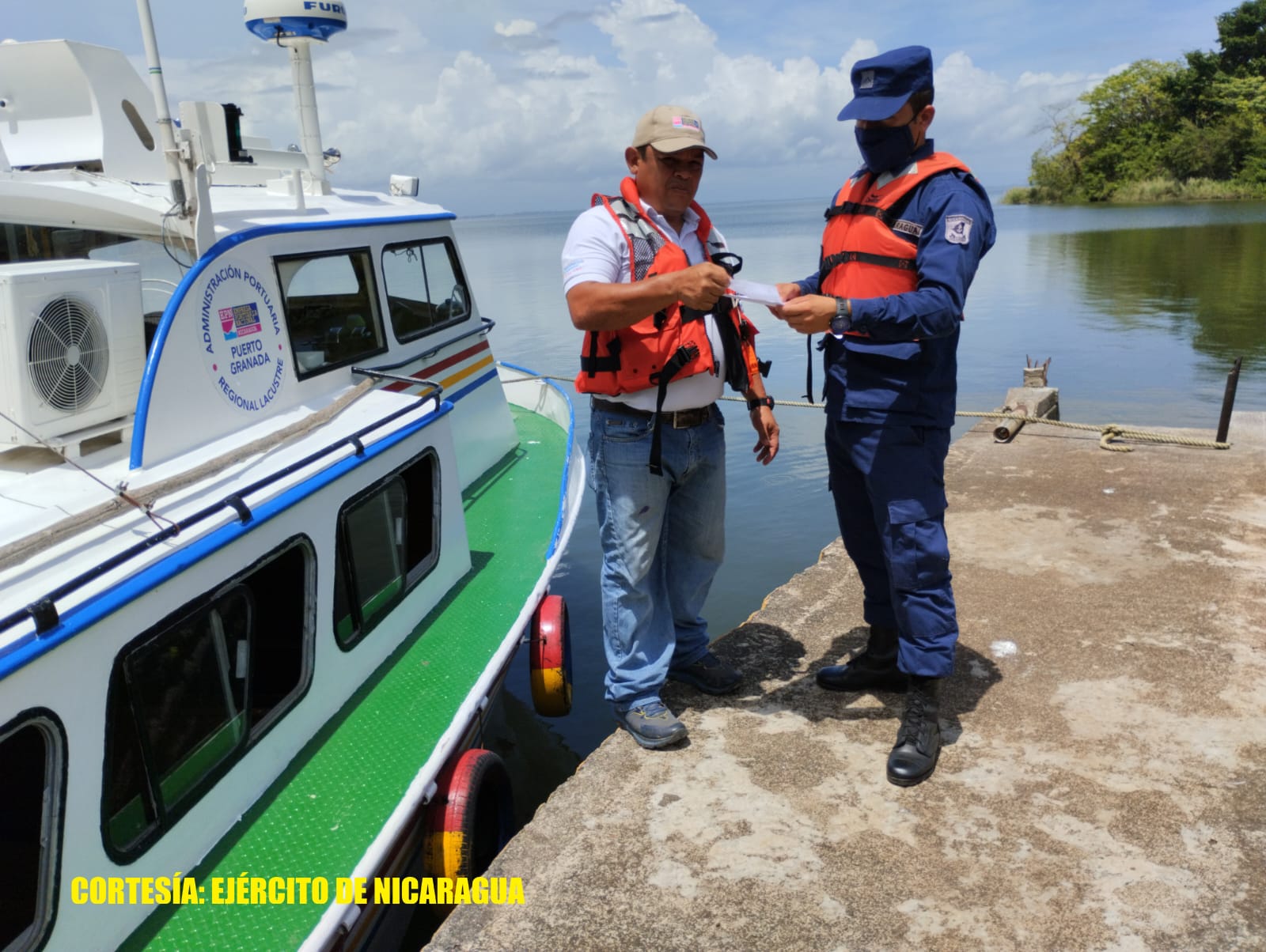 Fuerza Naval nicaragüense brinda inspección y acompañamiento a embarcaciones en principales puertos marítimos