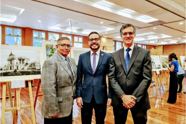 Nicaragua participa en la presentación del libro “200 legado” en Guatemala