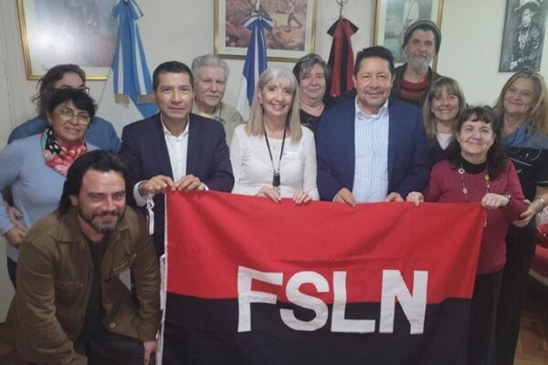 Representación de Nicaragua en Argentina participan en encuentro con expertos en educación