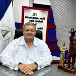 Moisés Absalón Pastora: Las Cuatro Letras