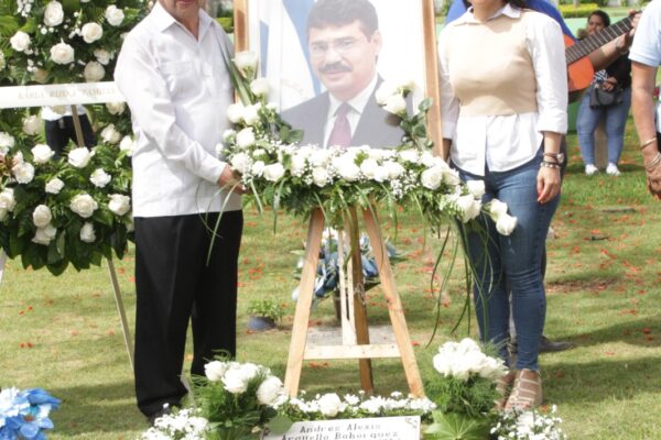 Rinden Homenaje a la memoria del «campeón del pueblo» de Alexis Argüello