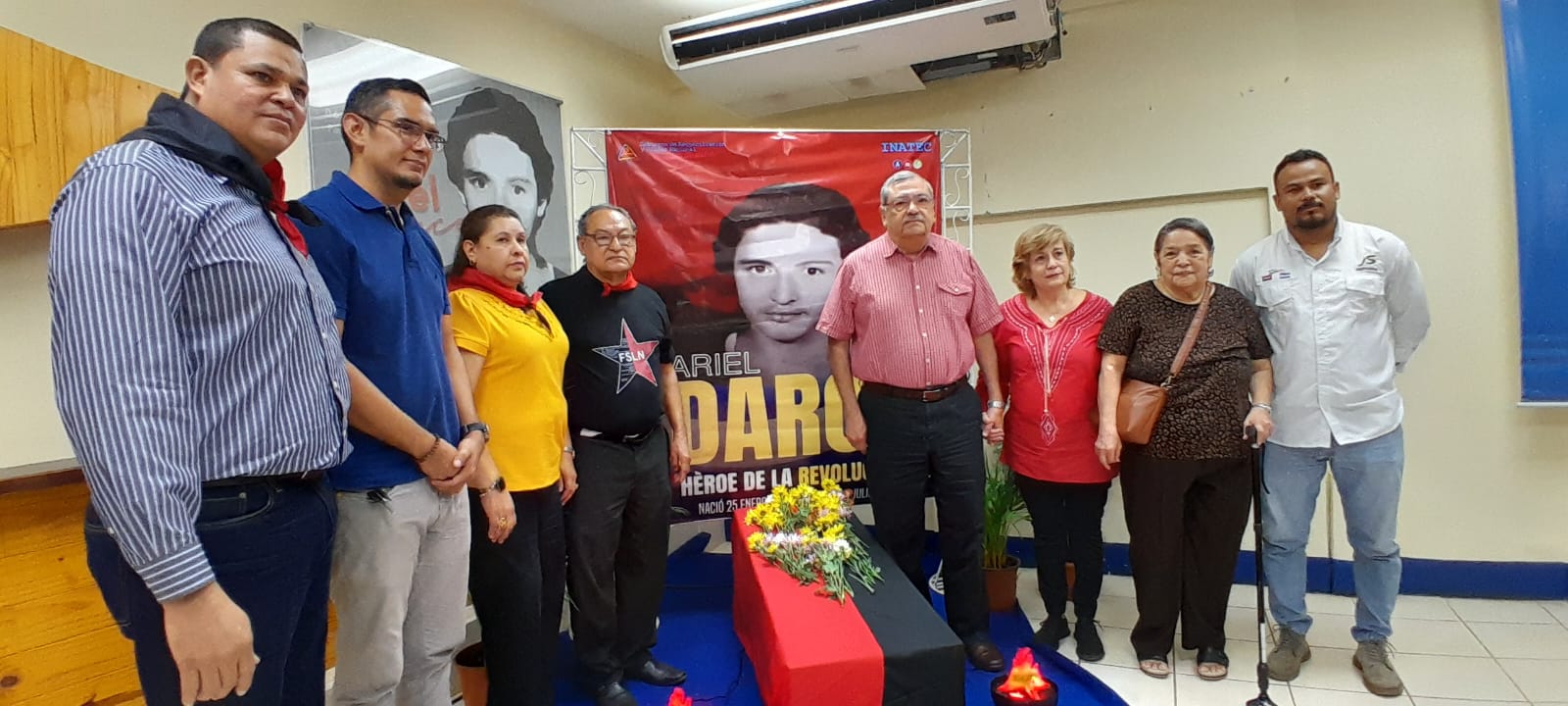 Estudiantes Técnicos conmemoran la vida y legado del héroe revolucionario Ariel Darce