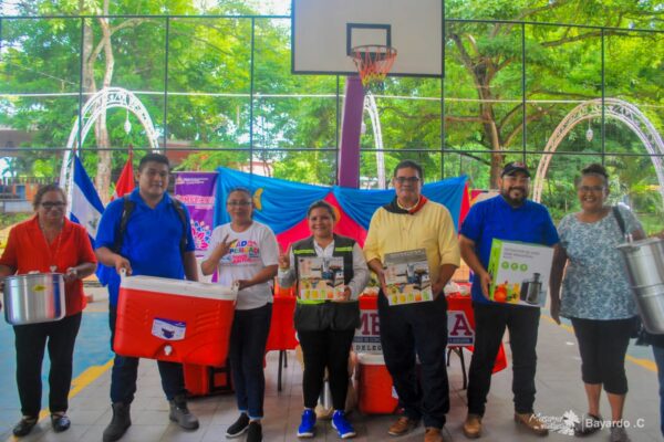 Gobierno Sandinista y MEFCCA entregan 95 kits de equipos a emprendedores de Masaya