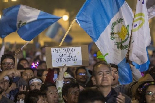 Movimiento Semilla y UNE Cierran Campañas Electorales en Guatemala